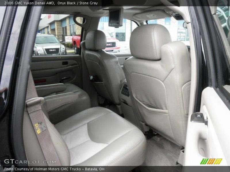 Onyx Black / Stone Gray 2006 GMC Yukon Denali AWD