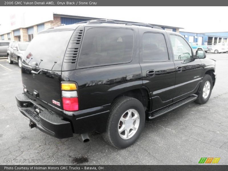 Onyx Black / Stone Gray 2006 GMC Yukon Denali AWD