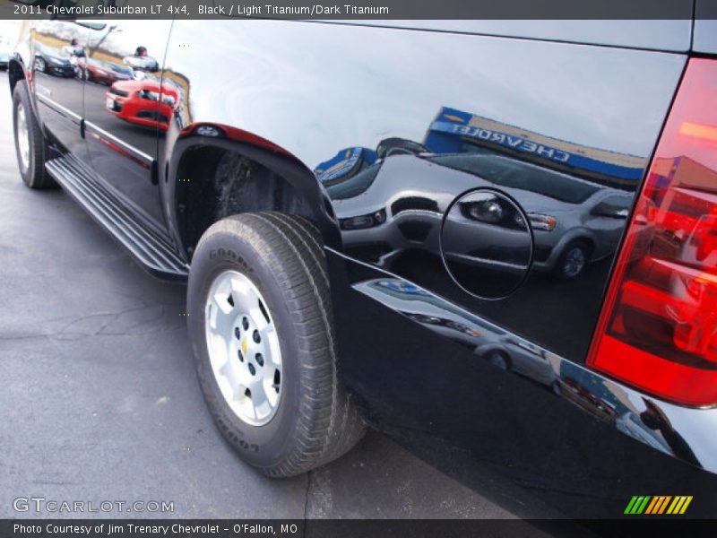 Black / Light Titanium/Dark Titanium 2011 Chevrolet Suburban LT 4x4