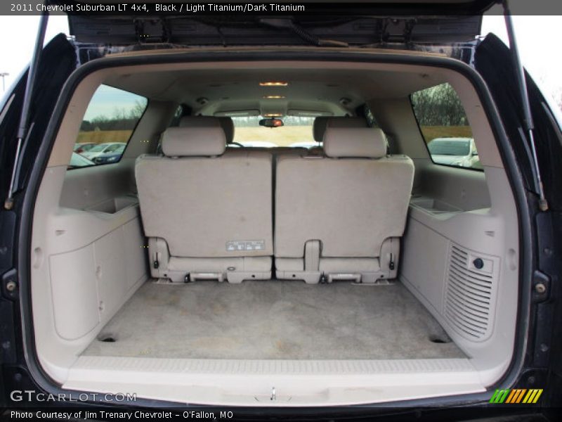 Black / Light Titanium/Dark Titanium 2011 Chevrolet Suburban LT 4x4
