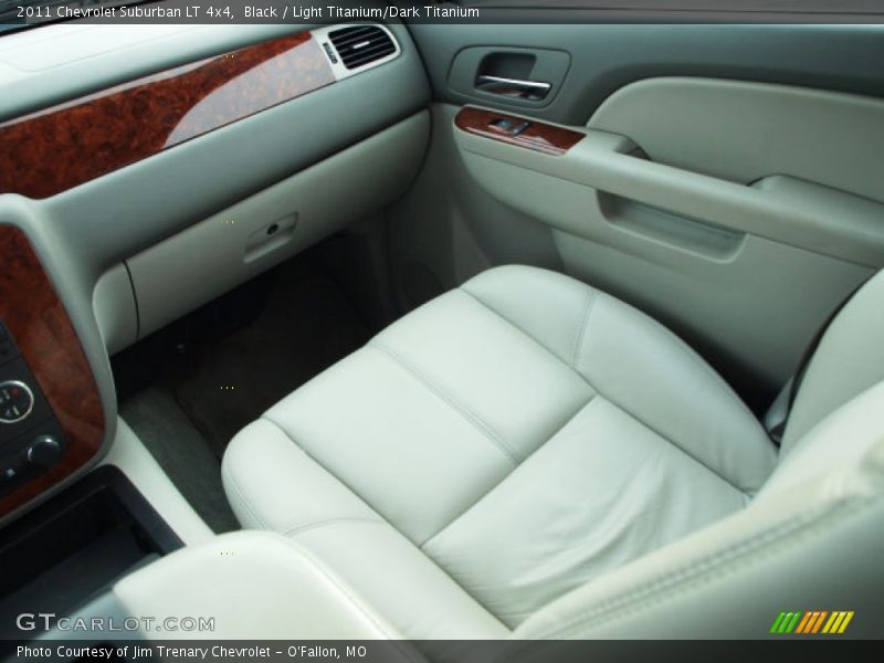 Black / Light Titanium/Dark Titanium 2011 Chevrolet Suburban LT 4x4