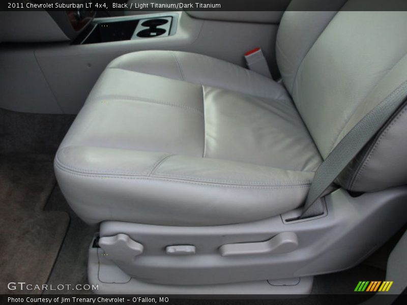 Black / Light Titanium/Dark Titanium 2011 Chevrolet Suburban LT 4x4