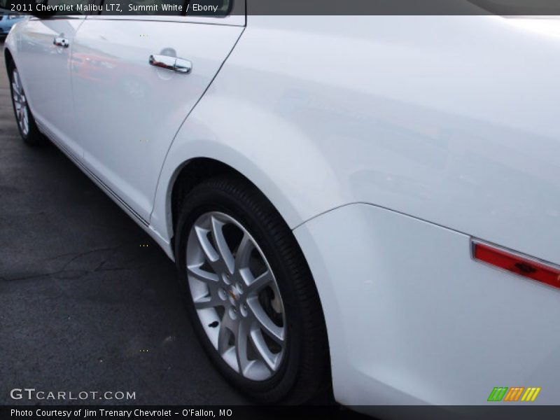 Summit White / Ebony 2011 Chevrolet Malibu LTZ