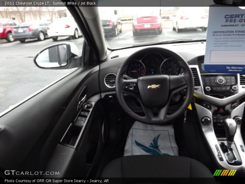 Summit White / Jet Black 2011 Chevrolet Cruze LT
