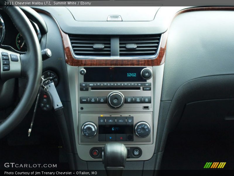 Summit White / Ebony 2011 Chevrolet Malibu LTZ
