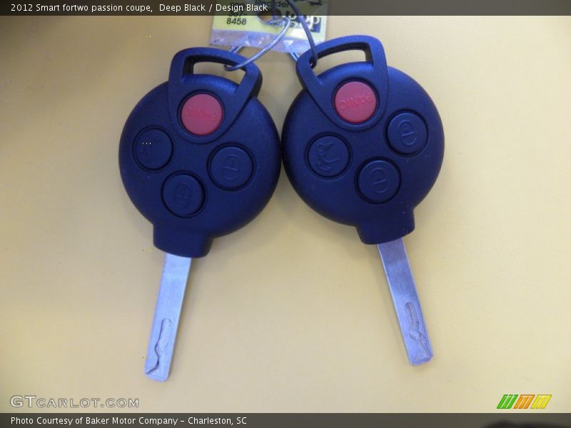Deep Black / Design Black 2012 Smart fortwo passion coupe