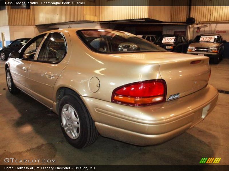 Champagne Pearl / Camel 1999 Dodge Stratus