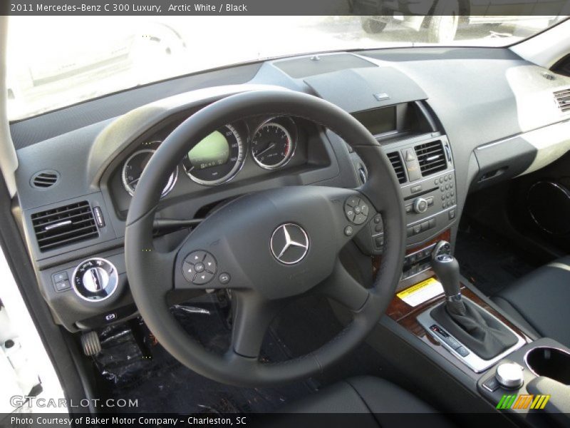 Arctic White / Black 2011 Mercedes-Benz C 300 Luxury