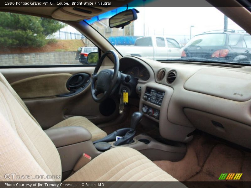 Bright White / Neutral 1996 Pontiac Grand Am GT Coupe