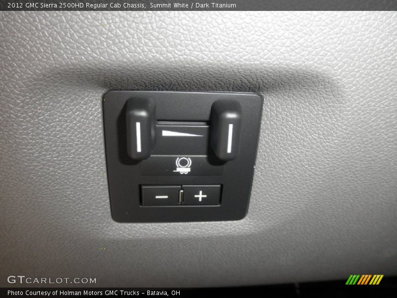 Summit White / Dark Titanium 2012 GMC Sierra 2500HD Regular Cab Chassis