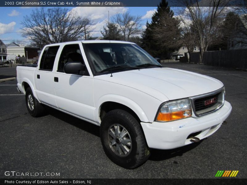 Front 3/4 View of 2003 Sonoma SLS Crew Cab 4x4