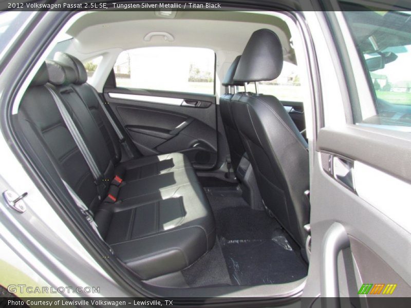 Tungsten Silver Metallic / Titan Black 2012 Volkswagen Passat 2.5L SE