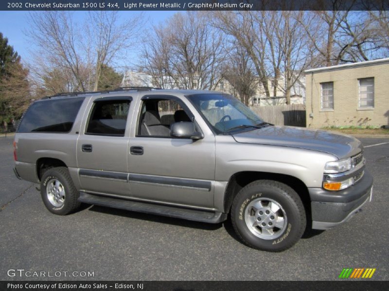 Light Pewter Metallic / Graphite/Medium Gray 2002 Chevrolet Suburban 1500 LS 4x4