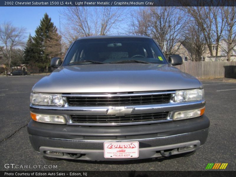 Light Pewter Metallic / Graphite/Medium Gray 2002 Chevrolet Suburban 1500 LS 4x4