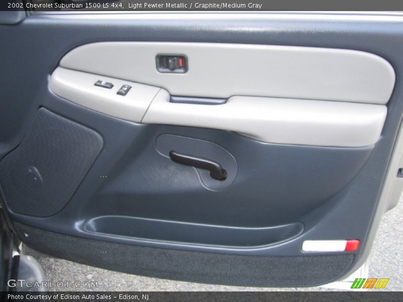 Light Pewter Metallic / Graphite/Medium Gray 2002 Chevrolet Suburban 1500 LS 4x4