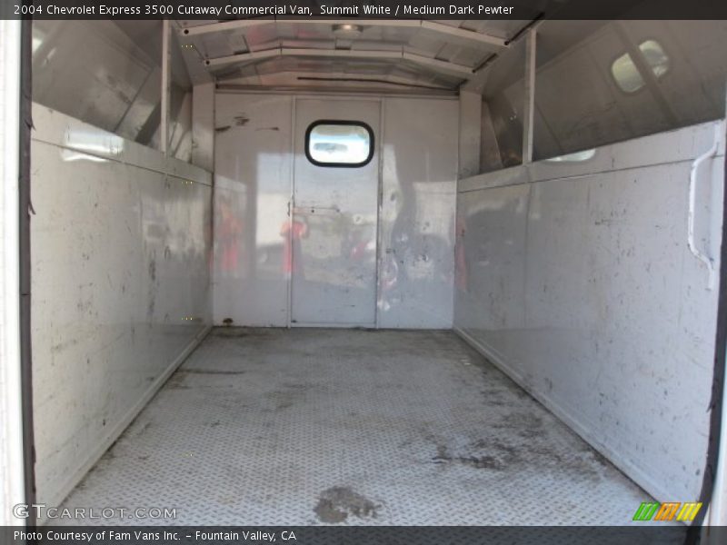 Summit White / Medium Dark Pewter 2004 Chevrolet Express 3500 Cutaway Commercial Van