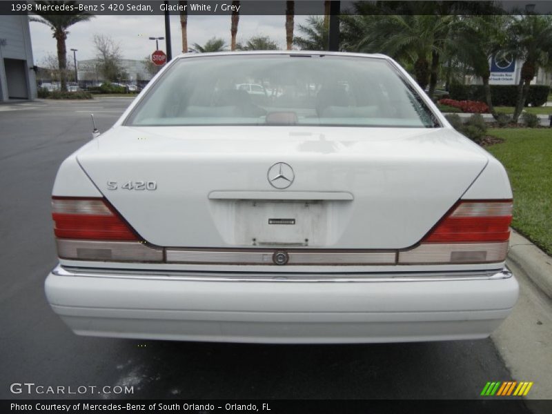 Glacier White / Grey 1998 Mercedes-Benz S 420 Sedan