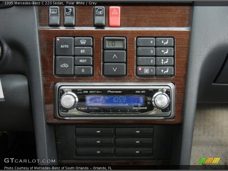 Controls of 1995 C 220 Sedan