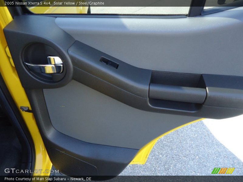 Solar Yellow / Steel/Graphite 2005 Nissan Xterra S 4x4