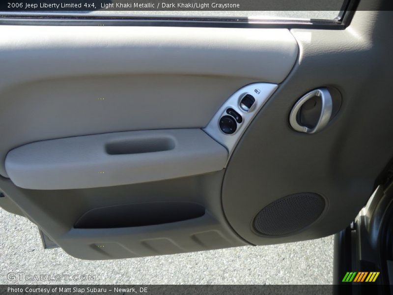 Light Khaki Metallic / Dark Khaki/Light Graystone 2006 Jeep Liberty Limited 4x4