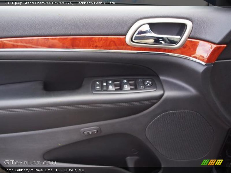 Blackberry Pearl / Black 2011 Jeep Grand Cherokee Limited 4x4