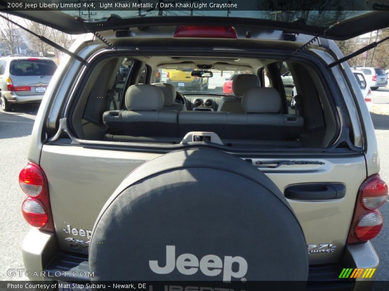 Light Khaki Metallic / Dark Khaki/Light Graystone 2006 Jeep Liberty Limited 4x4