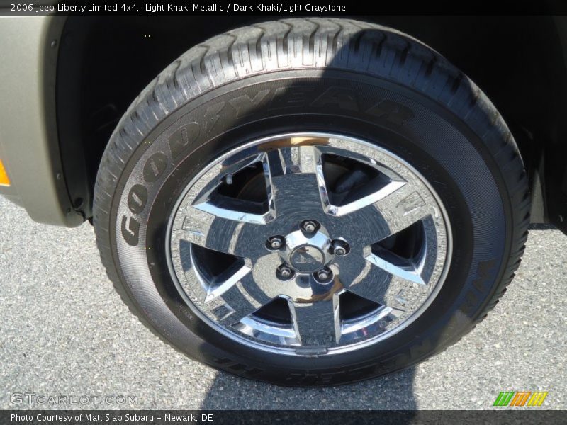 Light Khaki Metallic / Dark Khaki/Light Graystone 2006 Jeep Liberty Limited 4x4