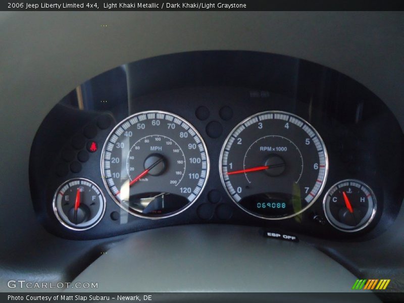 Light Khaki Metallic / Dark Khaki/Light Graystone 2006 Jeep Liberty Limited 4x4