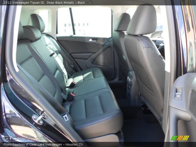Deep Black Metallic / Black 2012 Volkswagen Tiguan SE