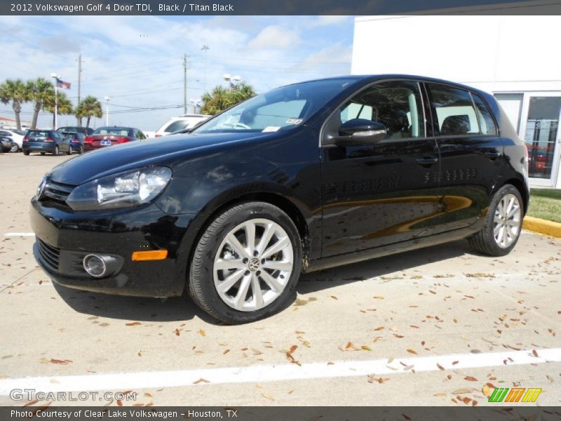 Front 3/4 View of 2012 Golf 4 Door TDI