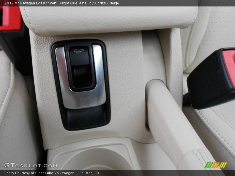 Night Blue Metallic / Cornsilk Beige 2012 Volkswagen Eos Komfort