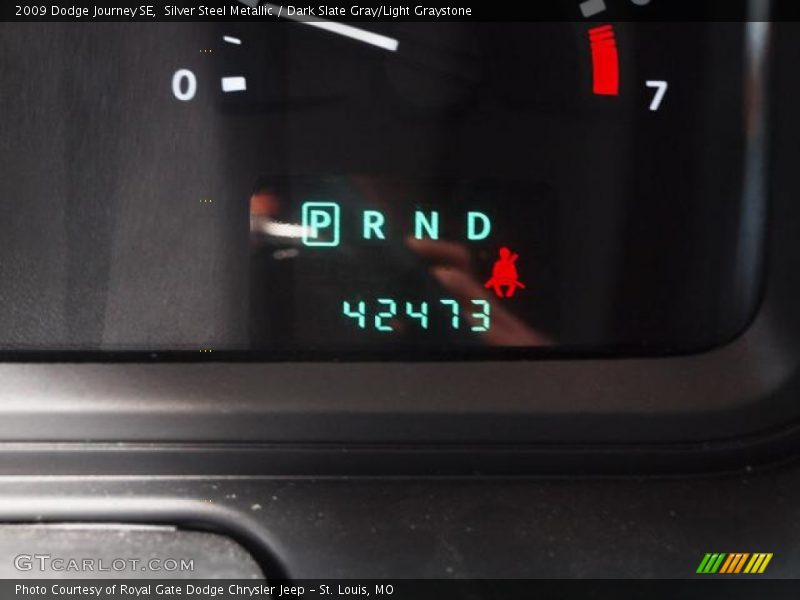 Silver Steel Metallic / Dark Slate Gray/Light Graystone 2009 Dodge Journey SE