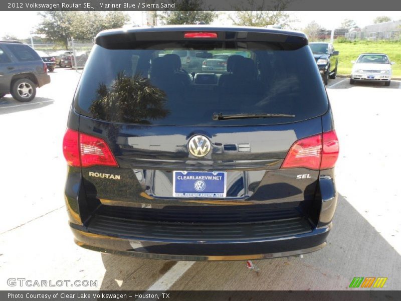 Mariner Blue / Sierra Sand 2012 Volkswagen Routan SEL