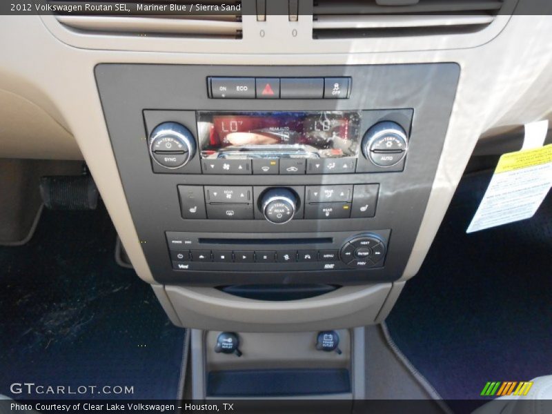 Mariner Blue / Sierra Sand 2012 Volkswagen Routan SEL