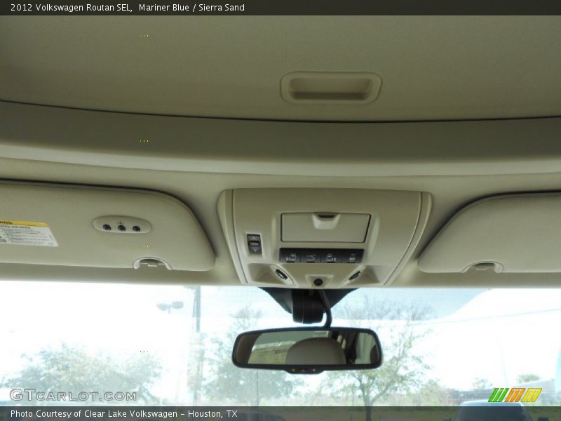 Mariner Blue / Sierra Sand 2012 Volkswagen Routan SEL
