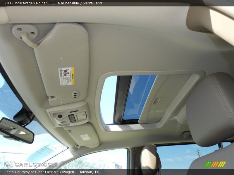 Mariner Blue / Sierra Sand 2012 Volkswagen Routan SEL