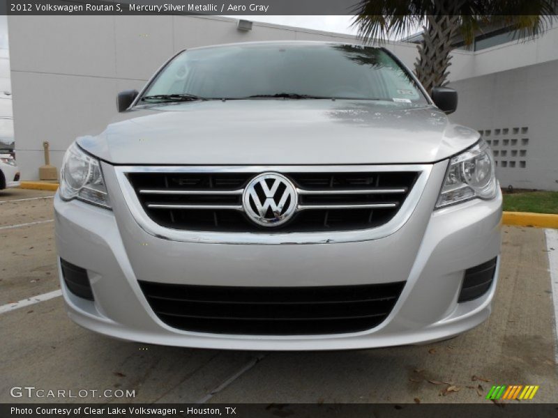 Mercury Silver Metallic / Aero Gray 2012 Volkswagen Routan S