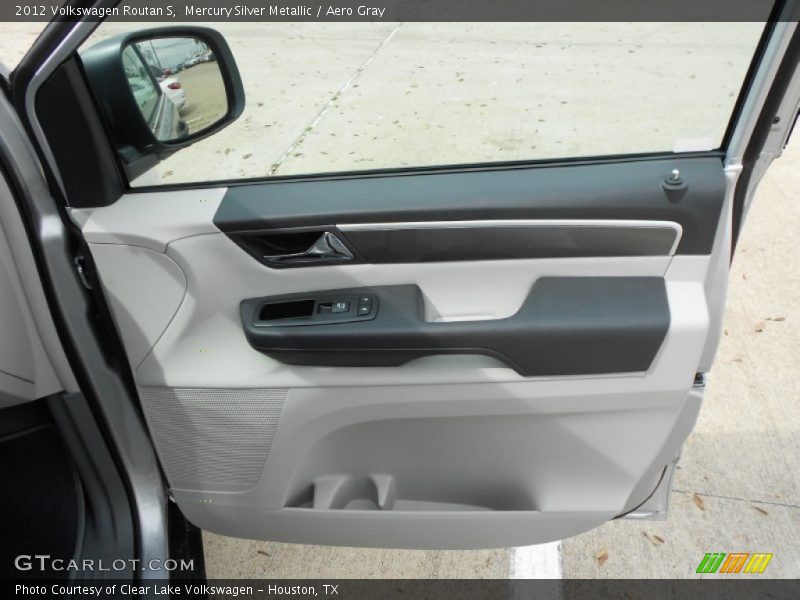 Mercury Silver Metallic / Aero Gray 2012 Volkswagen Routan S