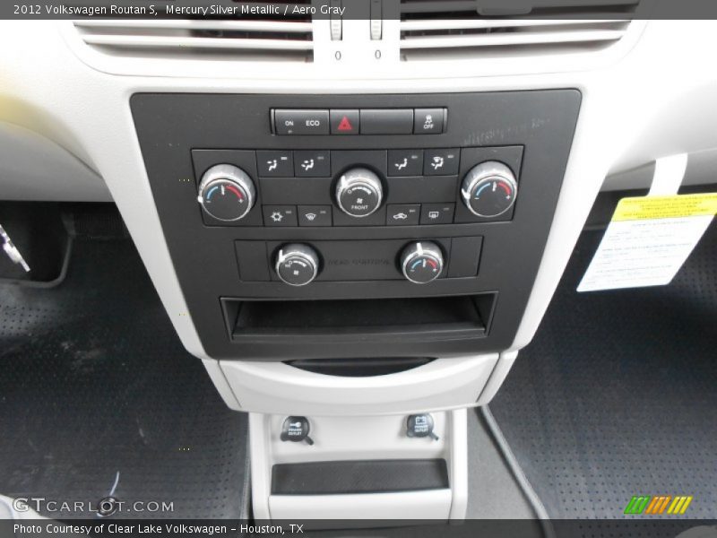 Controls of 2012 Routan S