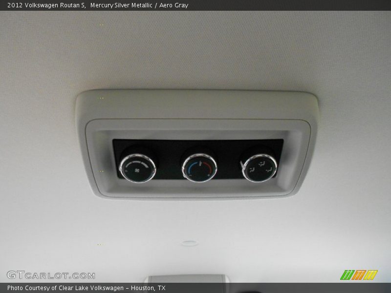 Mercury Silver Metallic / Aero Gray 2012 Volkswagen Routan S