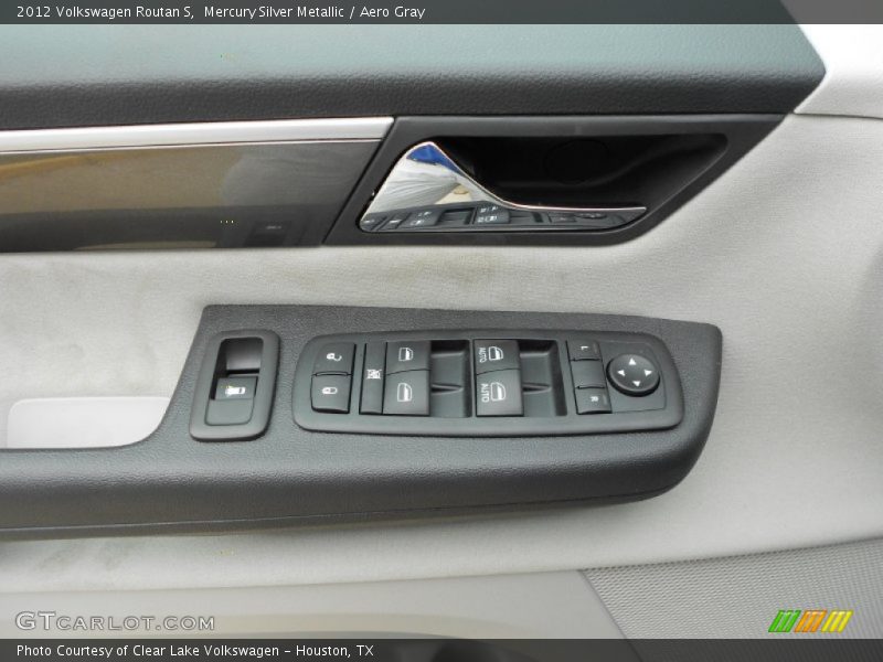Mercury Silver Metallic / Aero Gray 2012 Volkswagen Routan S