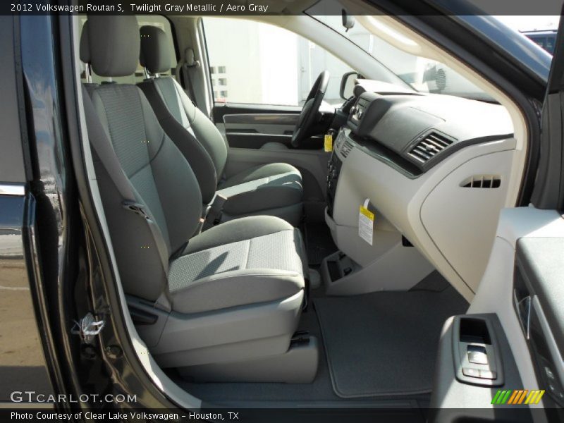 Twilight Gray Metallic / Aero Gray 2012 Volkswagen Routan S