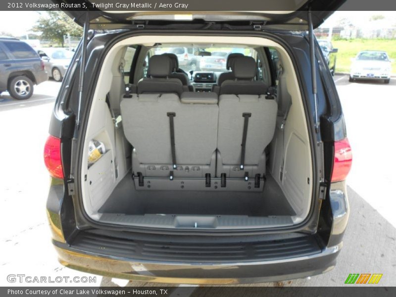 Twilight Gray Metallic / Aero Gray 2012 Volkswagen Routan S