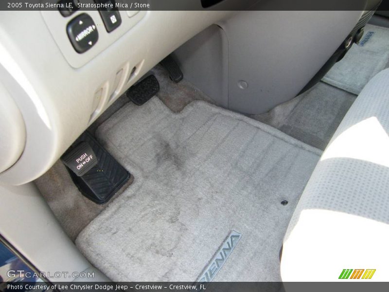 Stratosphere Mica / Stone 2005 Toyota Sienna LE