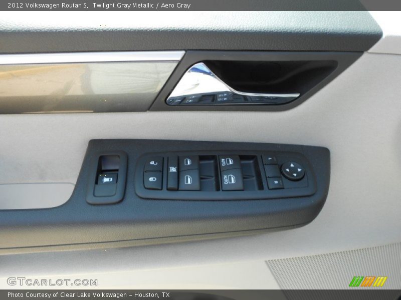 Twilight Gray Metallic / Aero Gray 2012 Volkswagen Routan S