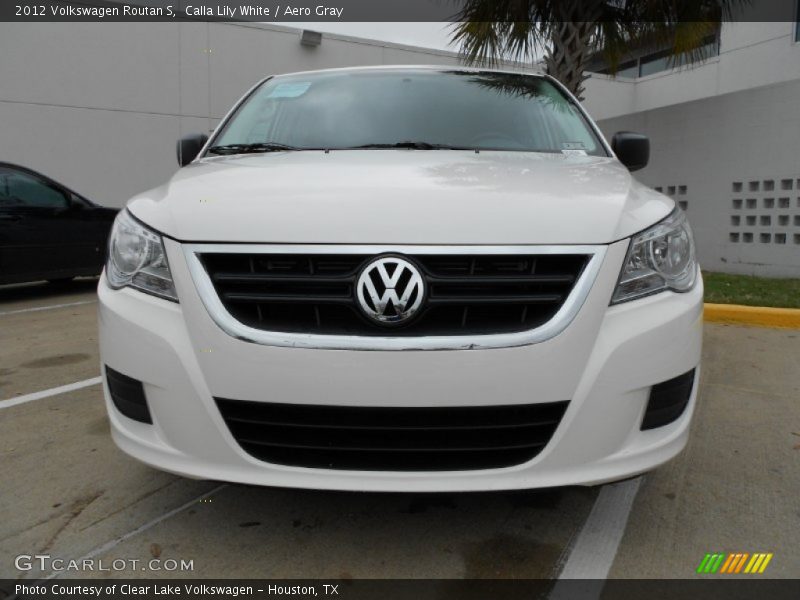 Calla Lily White / Aero Gray 2012 Volkswagen Routan S