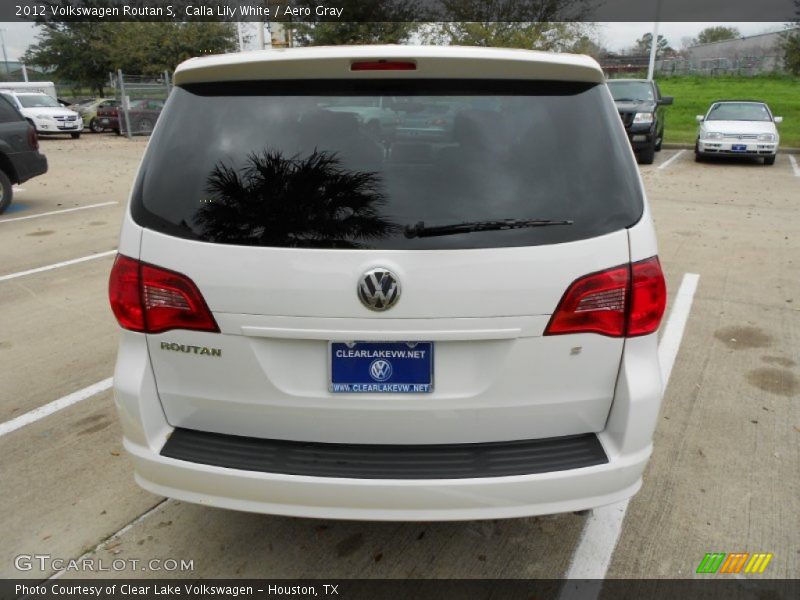 Calla Lily White / Aero Gray 2012 Volkswagen Routan S