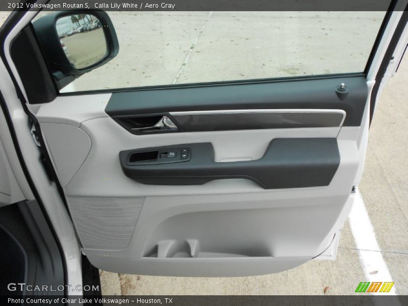 Door Panel of 2012 Routan S