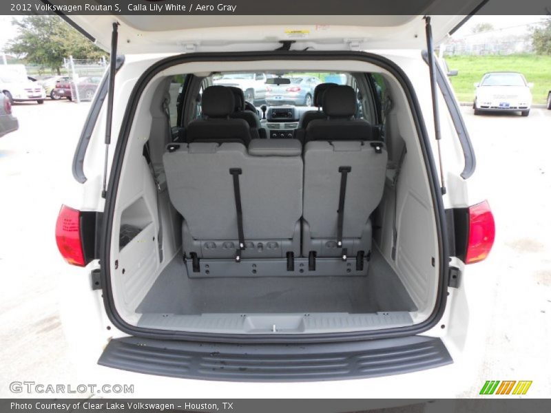 2012 Routan S Trunk