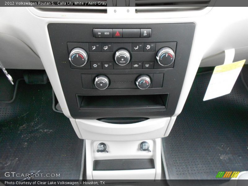 Controls of 2012 Routan S
